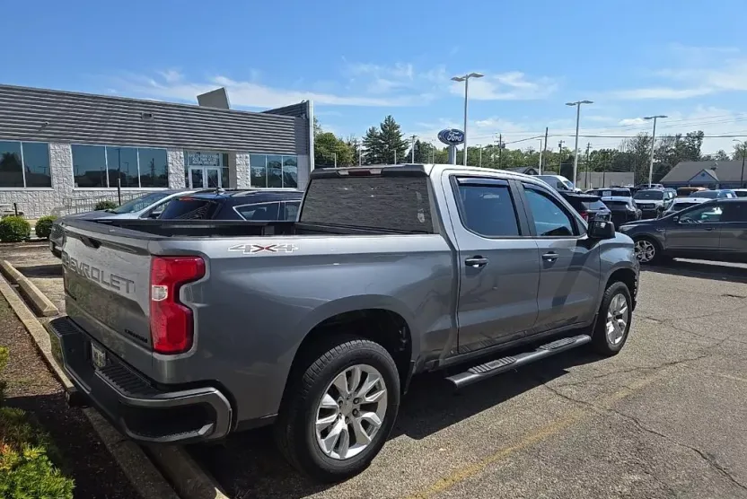 2021 Chevrolet Silverado 1500 Custom photo 1