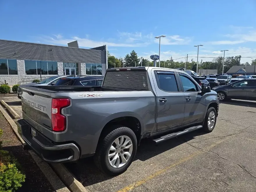 2021 Chevrolet Silverado 1500 Custom photo 1