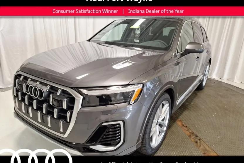 2025 Audi Q7 55 Premium Plus photo 1