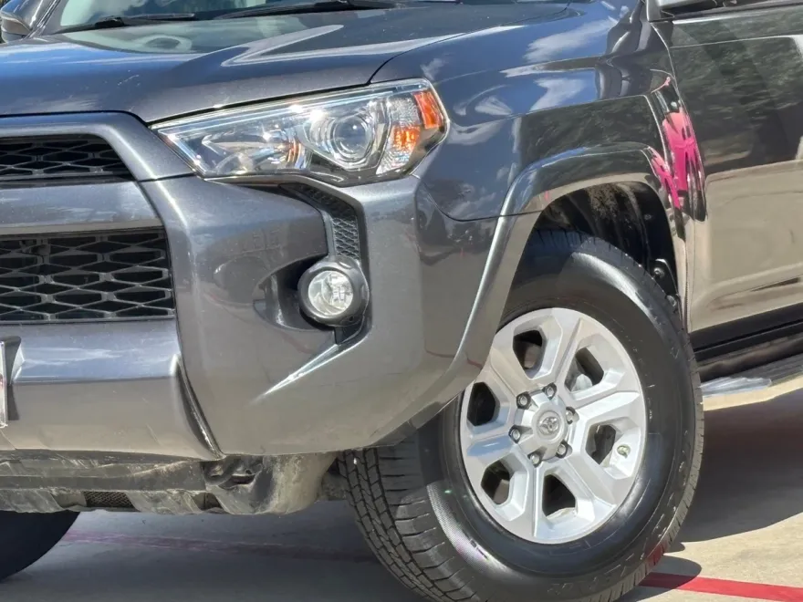 2019 Toyota 4Runner SR5 Premium photo 1