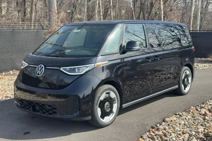 2025 Volkswagen ID. Buzz Pro S photo 1