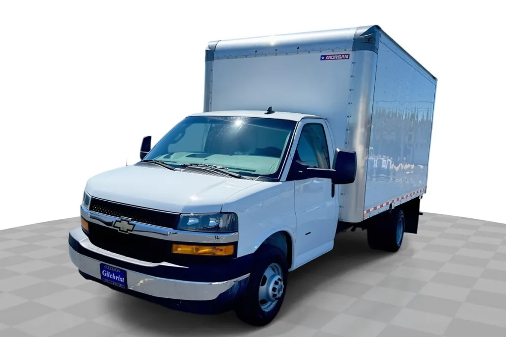 2022 Chevrolet Express Cutaway 3500 Work Van photo 1