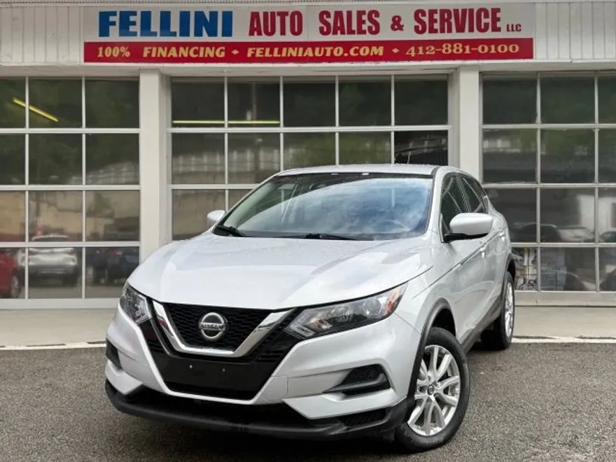 2021 Nissan Rogue Sport SV photo 1