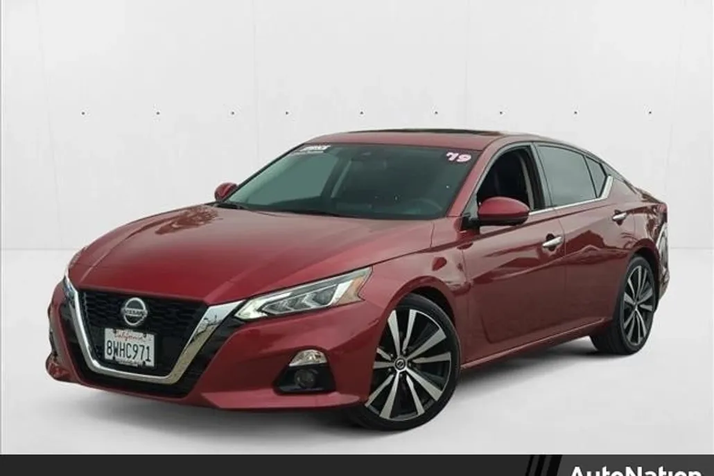2019 Nissan Altima Platinum Edition ONE photo 1