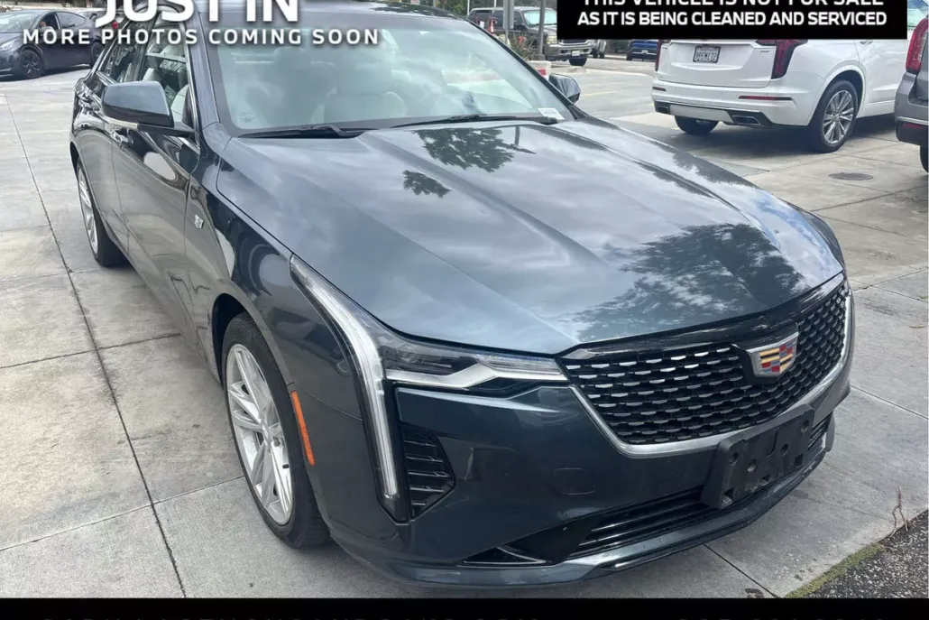2022 Cadillac CT4 Luxury photo 1