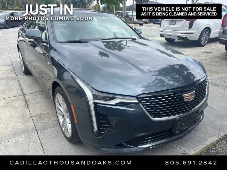2022 Cadillac CT4 Luxury photo 1