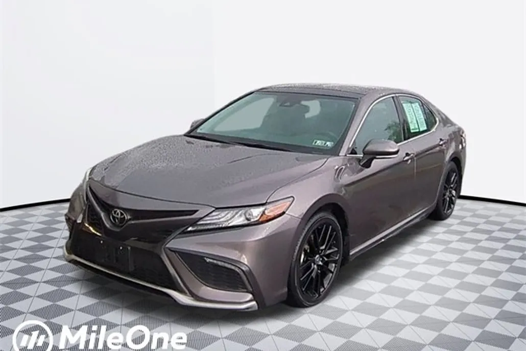 2023 Toyota Camry XSE photo 1