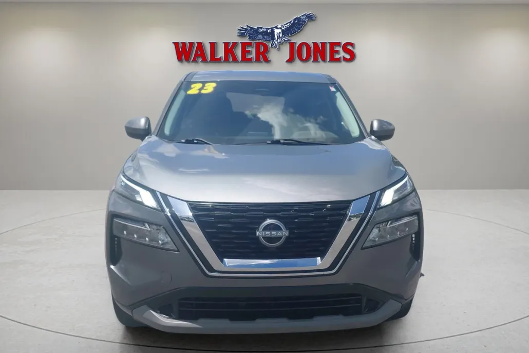 2023 Nissan Rogue SV photo 1
