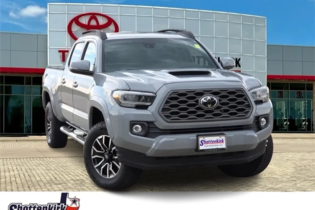 2021 Toyota Tacoma TRD Sport photo 1