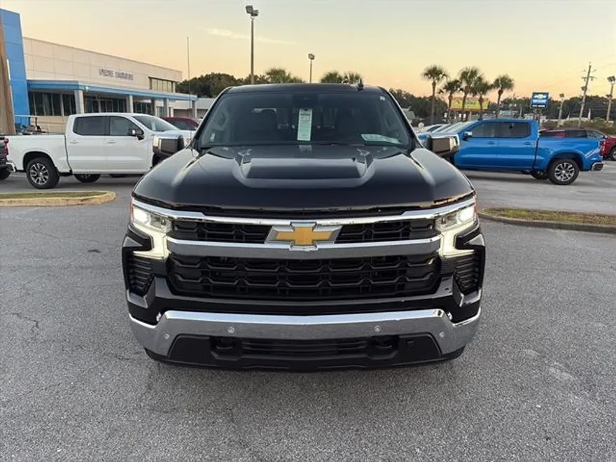 2026 Chevrolet Silverado 1500 LT photo 1