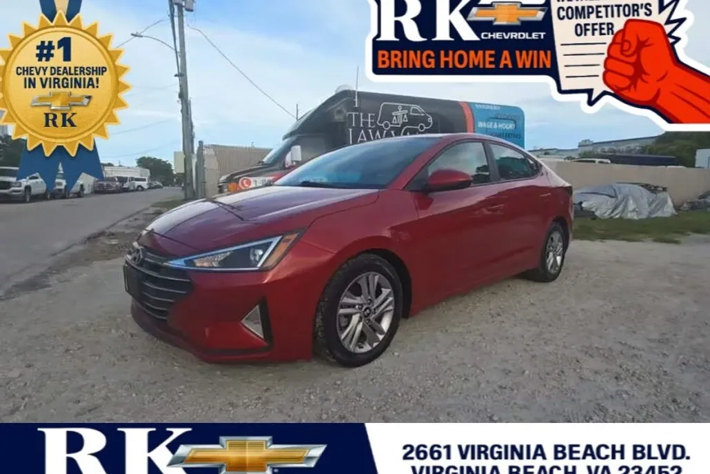 2020 Hyundai Elantra SEL photo 1