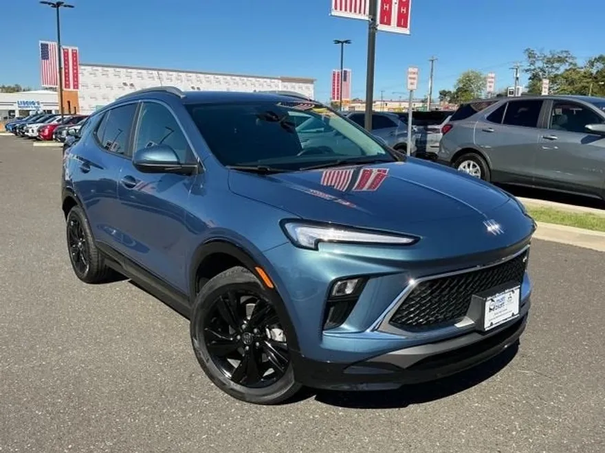 2024 Buick Encore GX Sport Touring photo 1