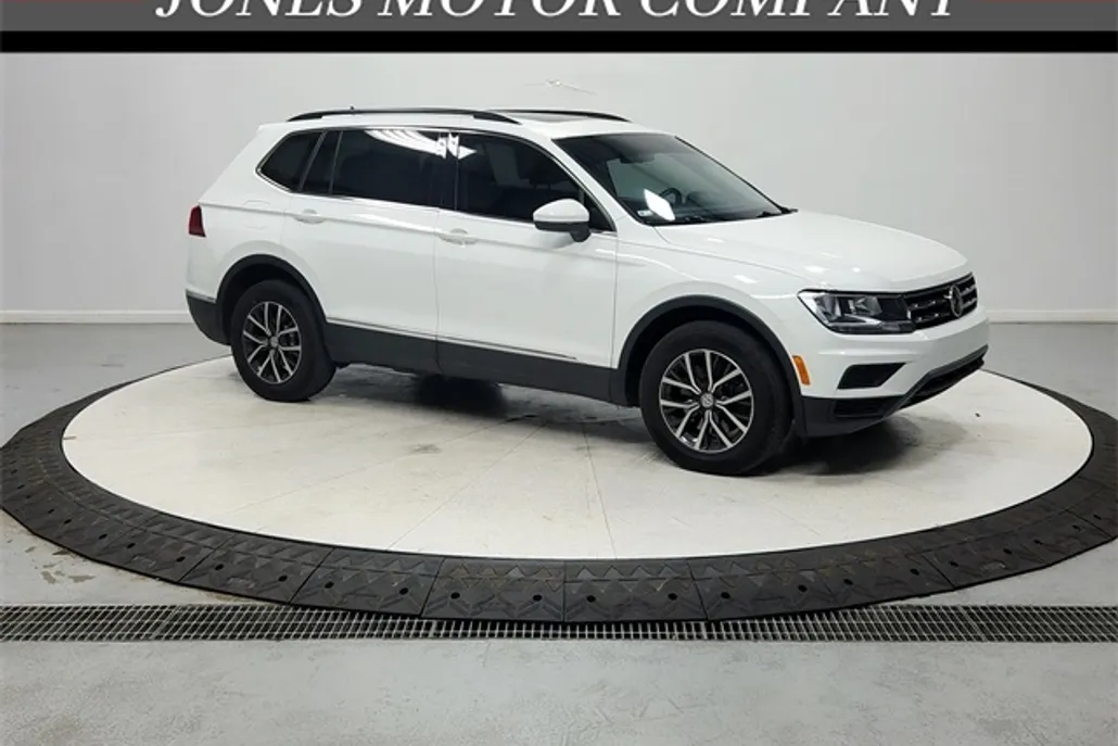2018 Volkswagen Tiguan SE photo 1