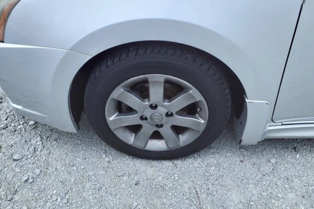 2012 Nissan Sentra 2.0 SR photo 1