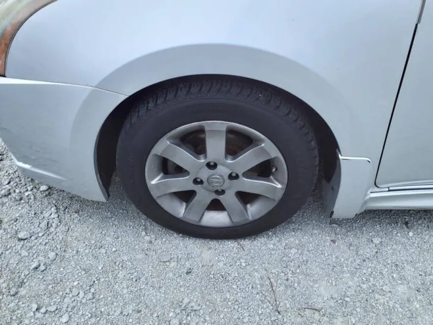 2012 Nissan Sentra 2.0 SR photo 1