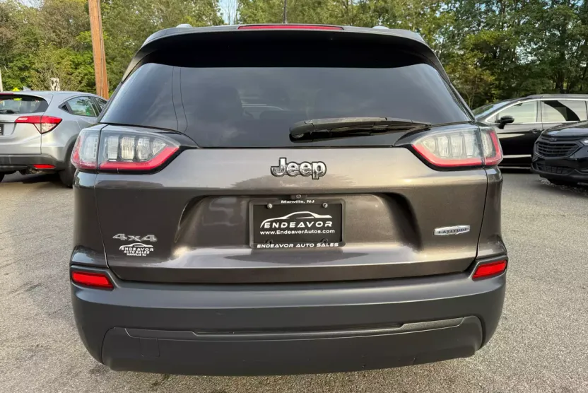 2019 Jeep Cherokee Latitude photo 1
