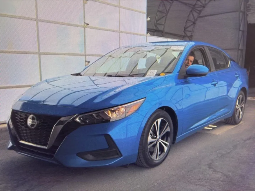 2021 Nissan Sentra SV photo 1