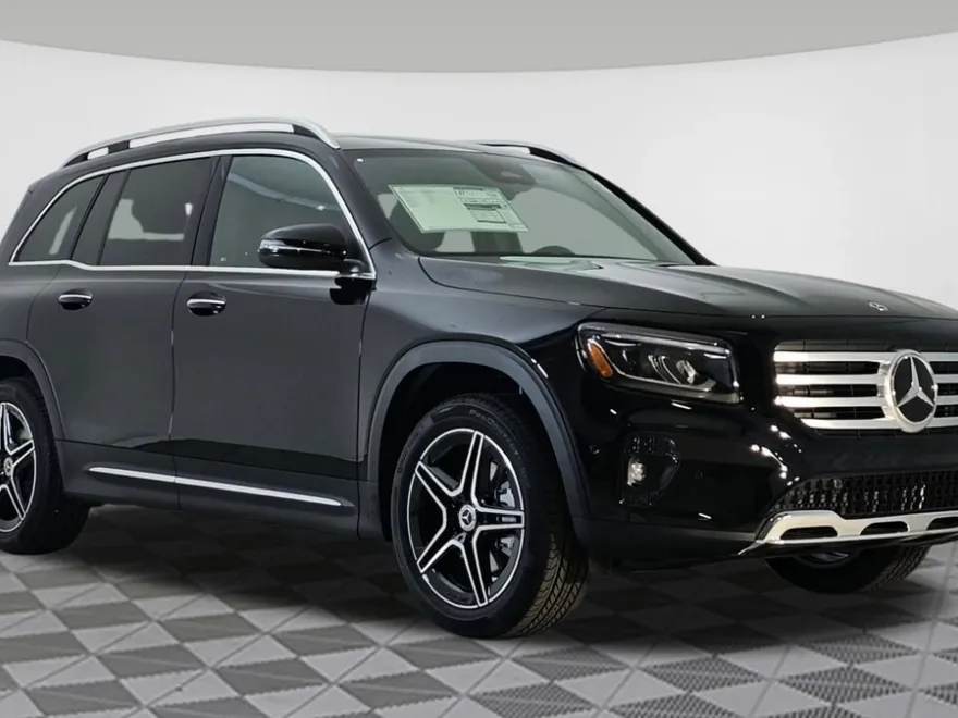 2026 Mercedes Benz GLB 250 4MATIC photo 1