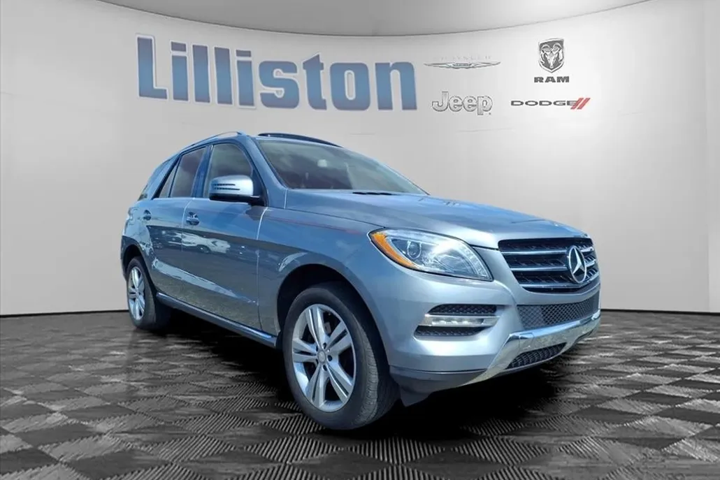 2015 Mercedes Benz ML 350 4MATIC photo 1