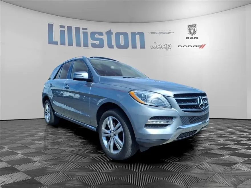 2015 Mercedes Benz ML 350 4MATIC photo 1