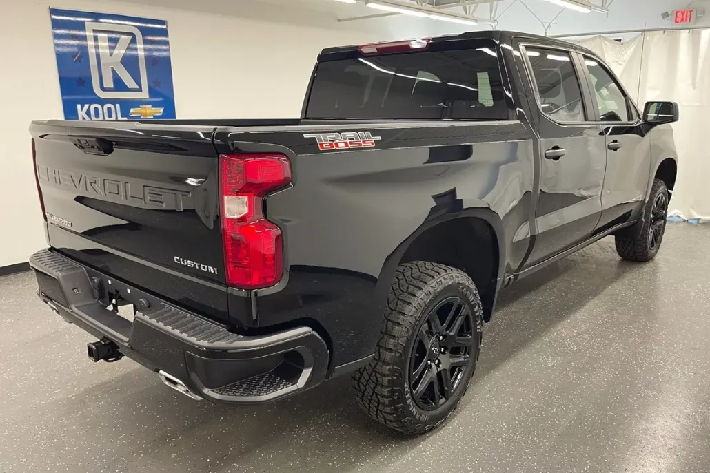 2024 Chevrolet Silverado 1500 Custom Trail Boss photo 1