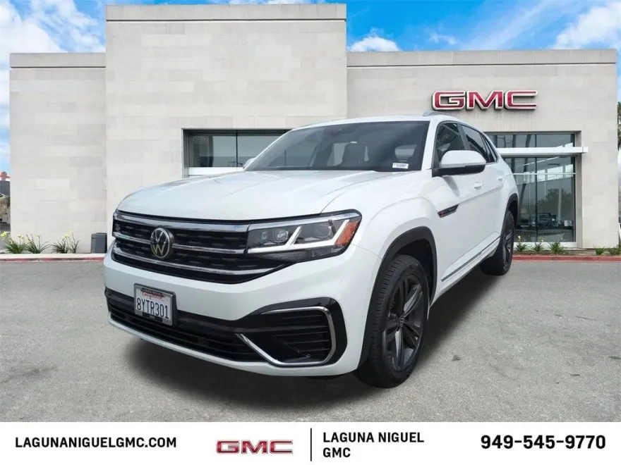 2022 Volkswagen Atlas Cross Sport V6 SEL R-Line photo 1
