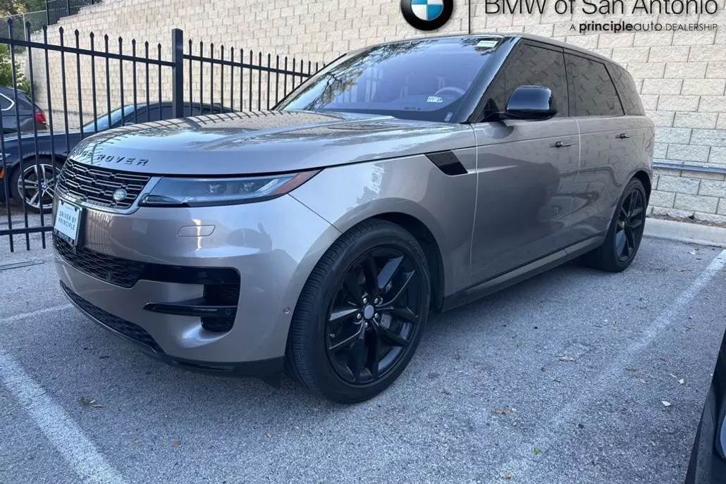 2023 Land Rover Range Rover Sport SE photo 1