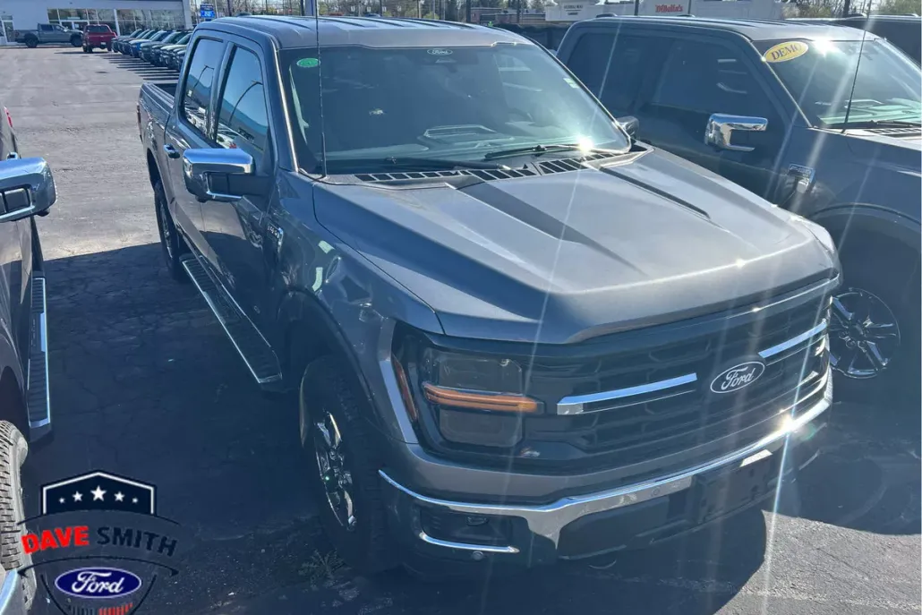 2025 Ford F-150 XLT photo 1