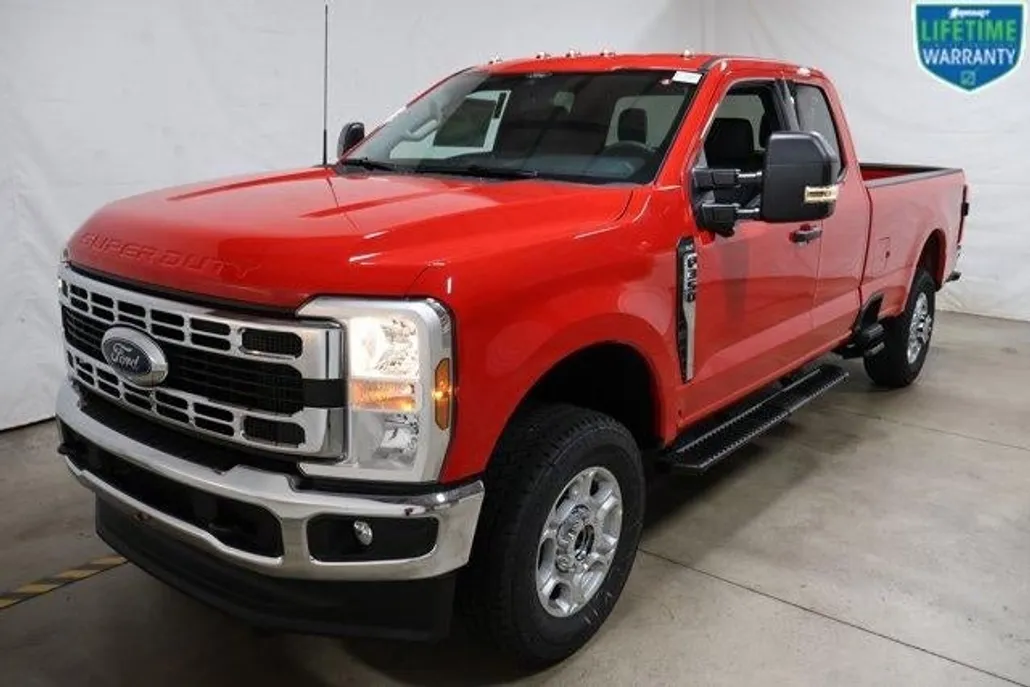 2026 Ford F-350 XLT photo 1