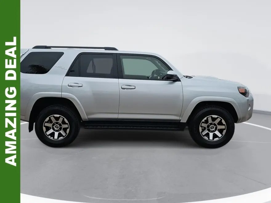 2024 Toyota 4Runner TRD Off-Road photo 1