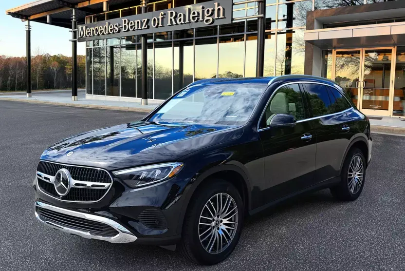 2026 Mercedes Benz GLC 300 photo 1