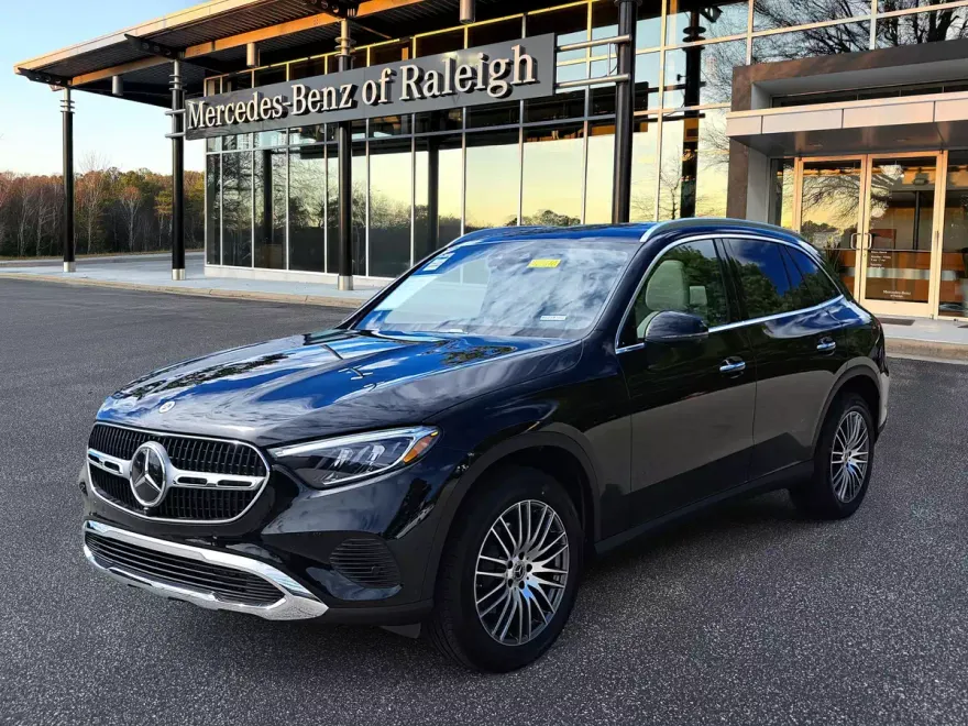 2026 Mercedes Benz GLC 300 photo 1