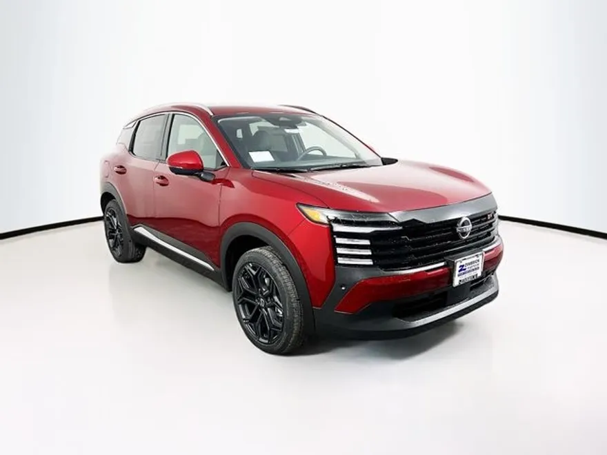 2025 Nissan Kicks SR photo 1