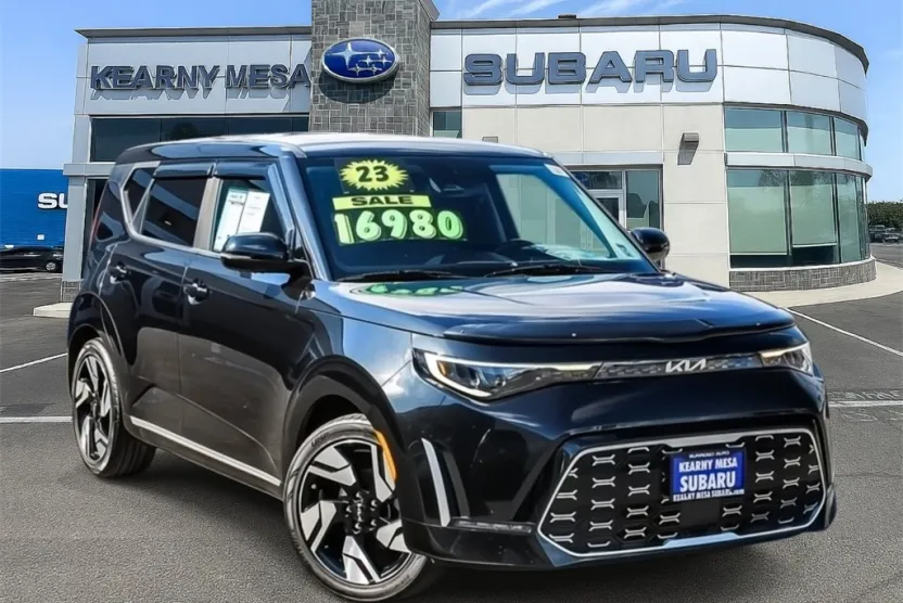 2023 Kia Soul GT-Line photo 1