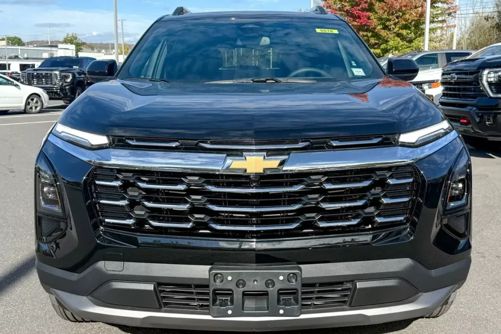 2026 Chevrolet Equinox LT photo 1