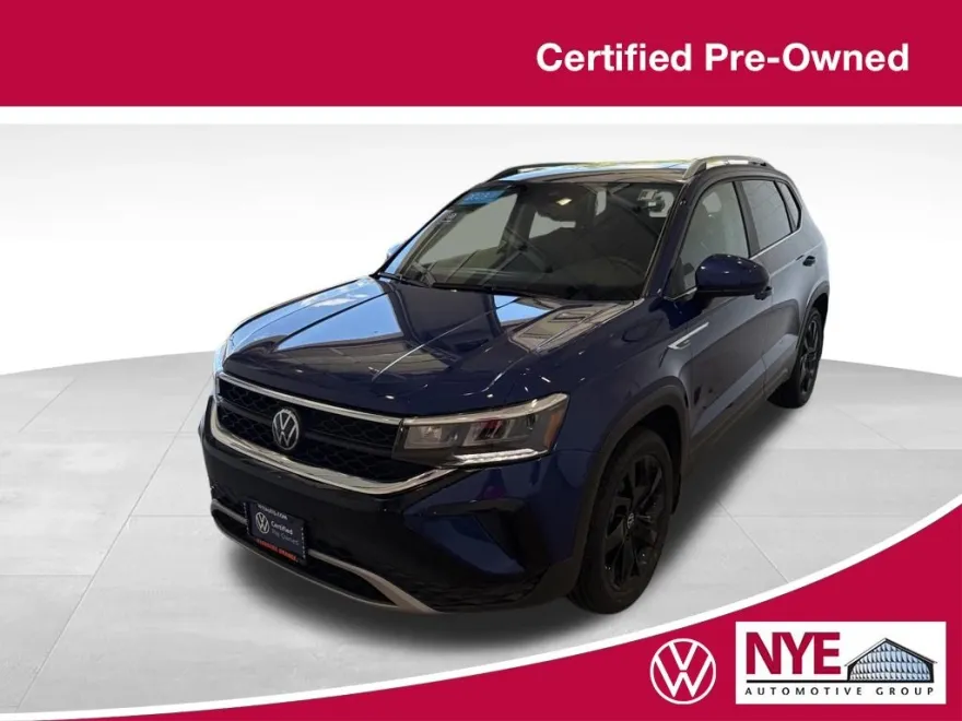 2023 Volkswagen Taos SE photo 1
