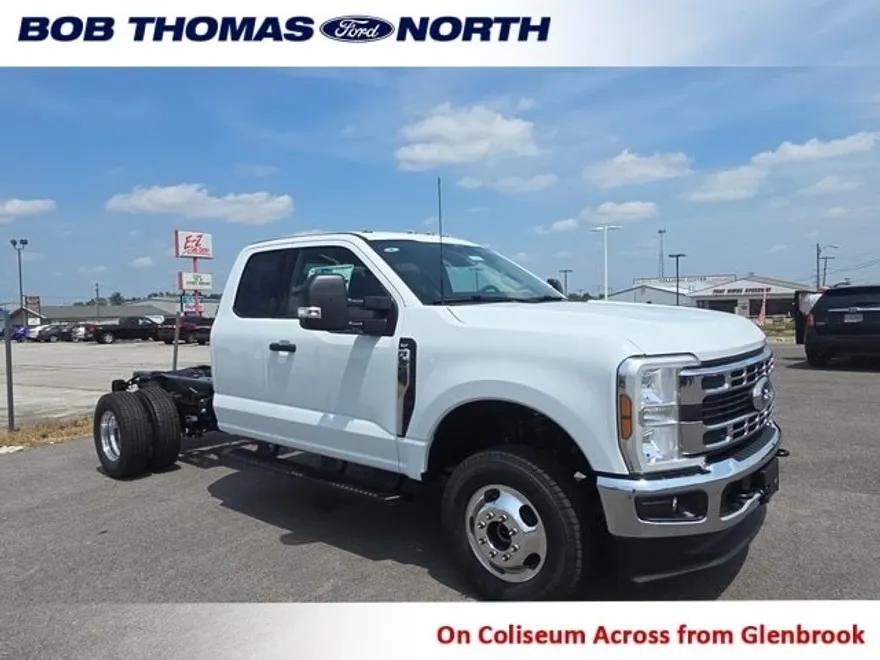 2025 Ford F-350 XLT photo 1