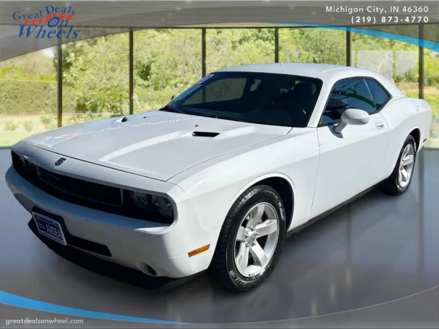 2010 Dodge Challenger SE photo 1