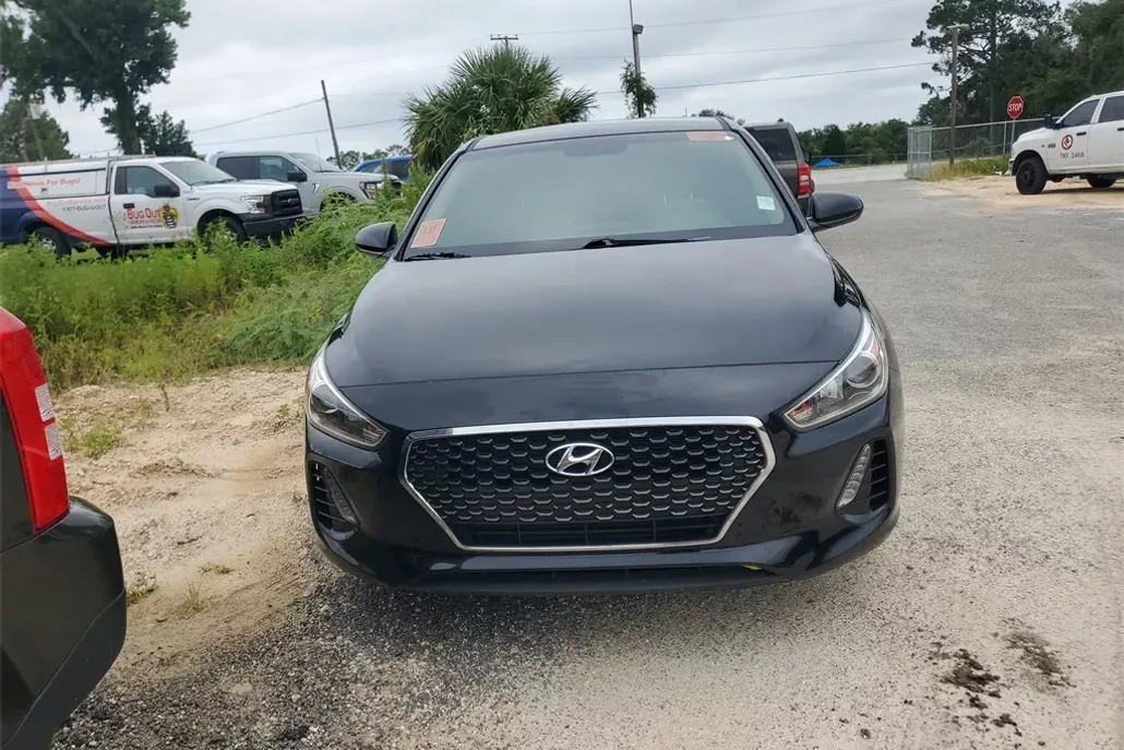 2020 Hyundai Elantra GT Base photo 1