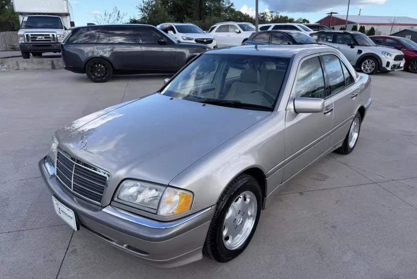 1999 Mercedes Benz C 230 Sedan photo 1