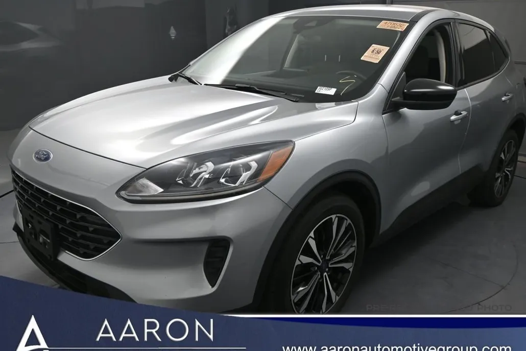 2022 Ford Escape SE photo 1