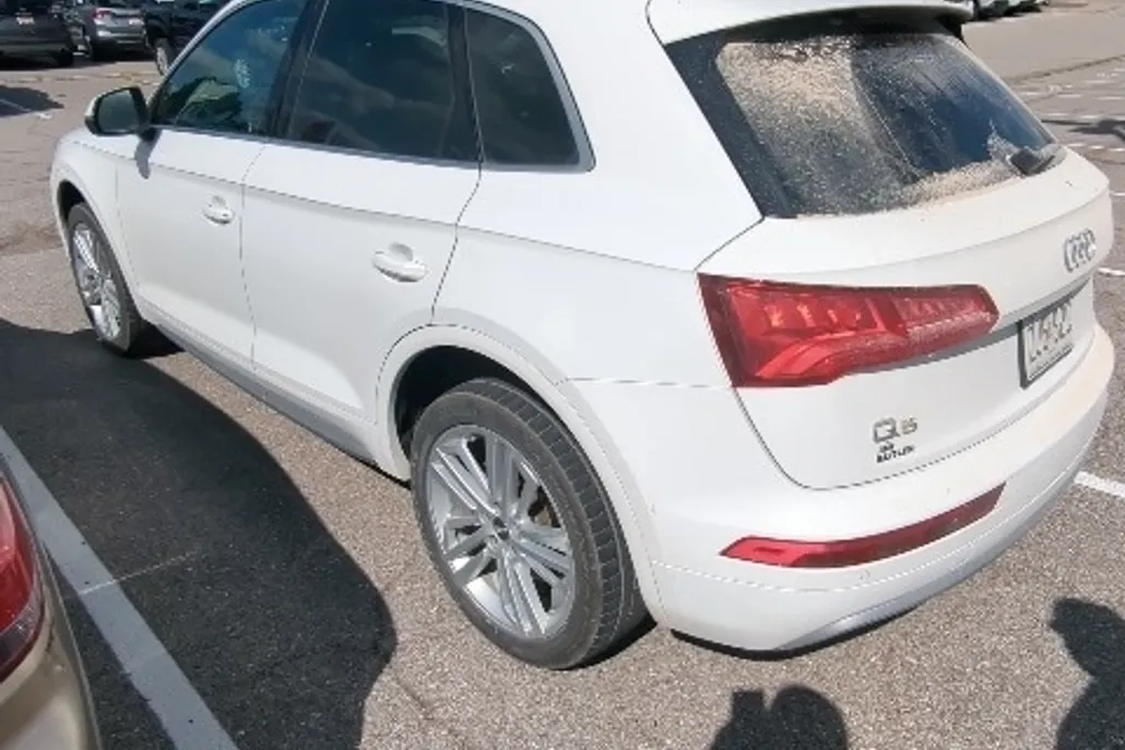 2018 Audi Q5 2.0T Premium Plus photo 1