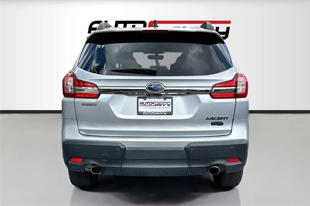 2022 Subaru Ascent Onyx Edition photo 1