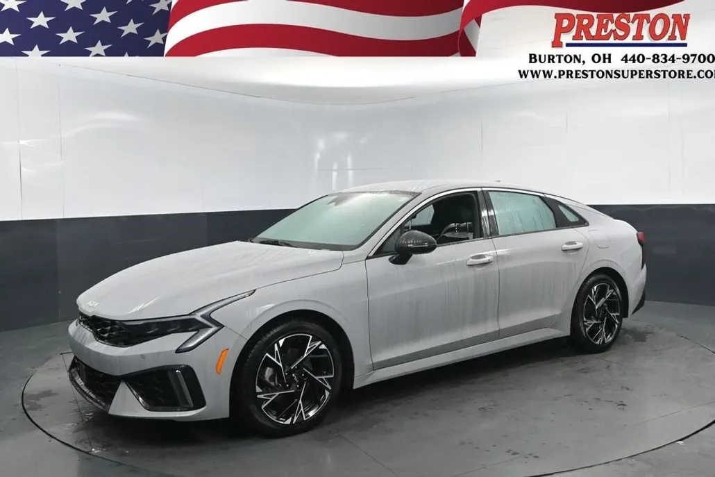 2025 Kia K5 GT-Line photo 1