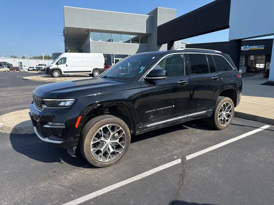 2022 Jeep Grand Cherokee Summit Reserve photo 1