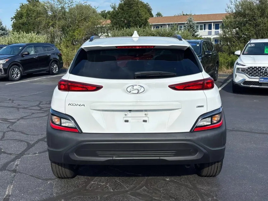 2023 Hyundai Kona SEL photo 1