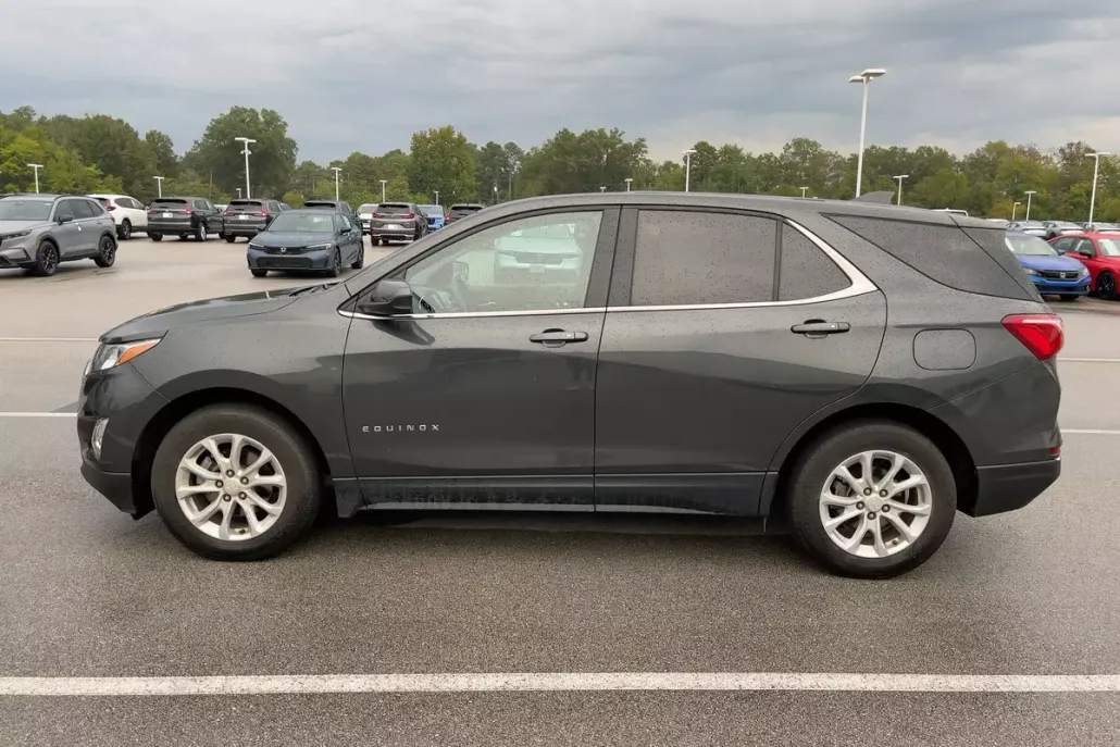 2019 Chevrolet Equinox LT photo 1