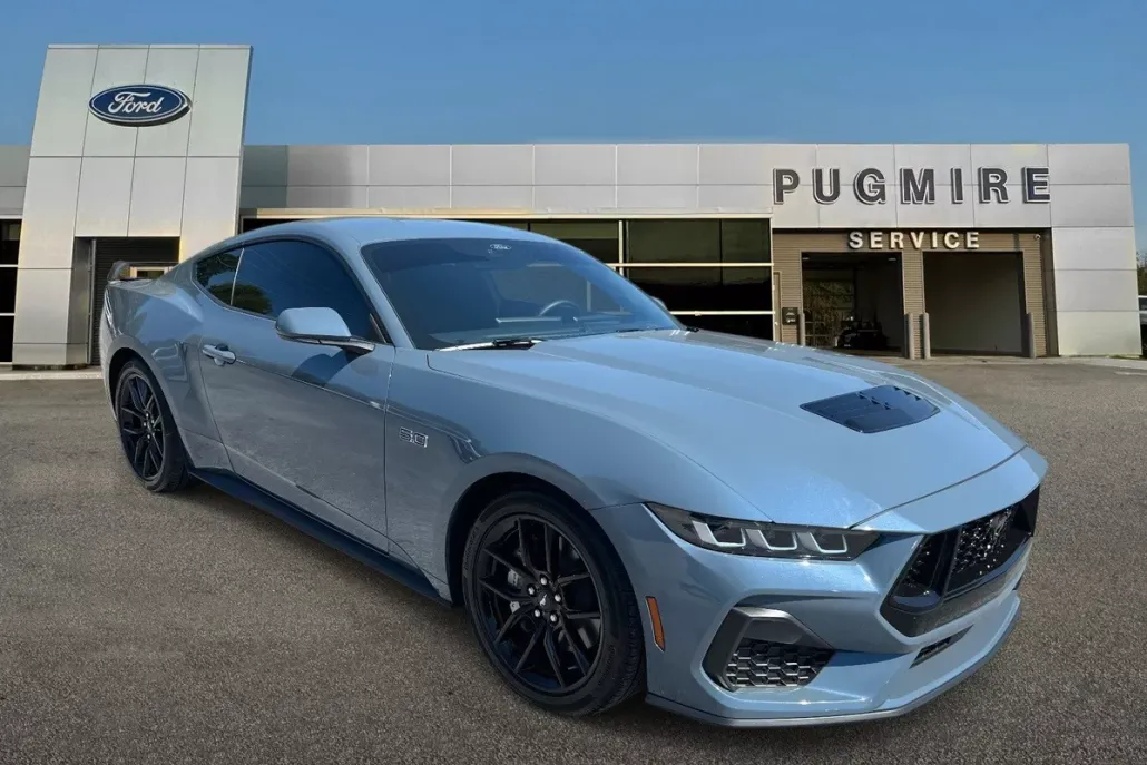 2024 Ford Mustang GT photo 1