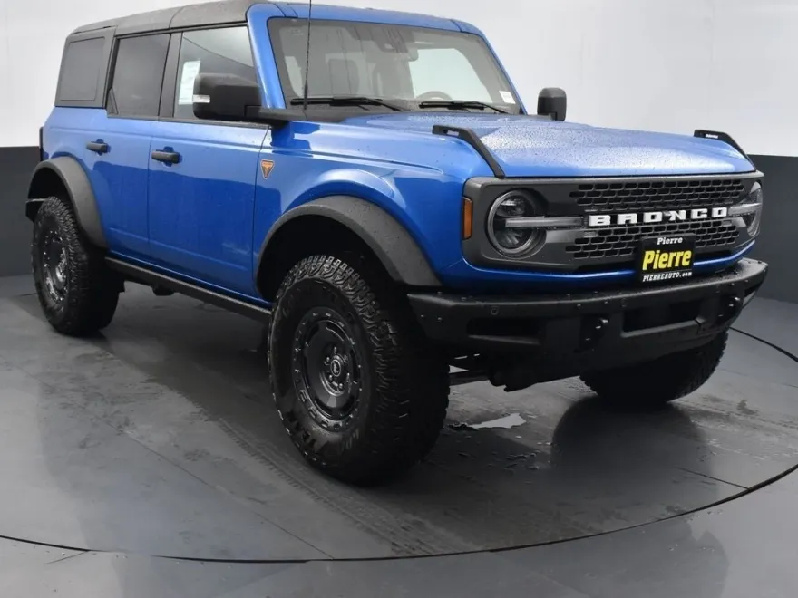 2025 Ford Bronco Badlands photo 1