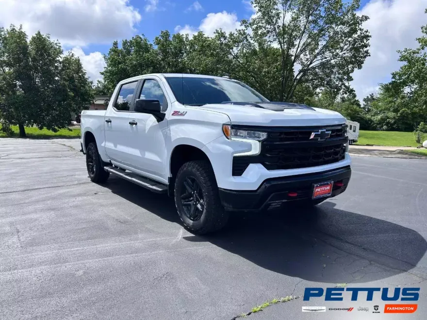 2023 Chevrolet Silverado 1500 LT Trail Boss photo 1